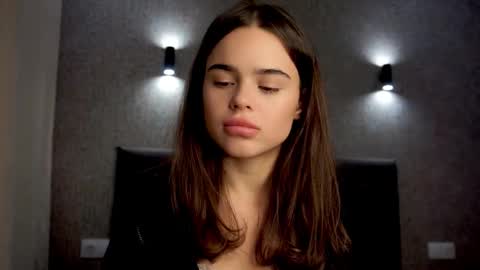 Linda online show from October 27, 1:26 pm