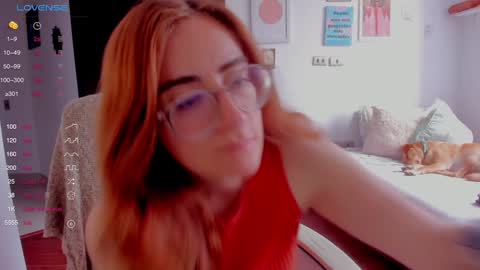 Snapshot of linda_giggle chatting on January 9, 2:18 pm Giggles  online show from January 9, 2:18 pm