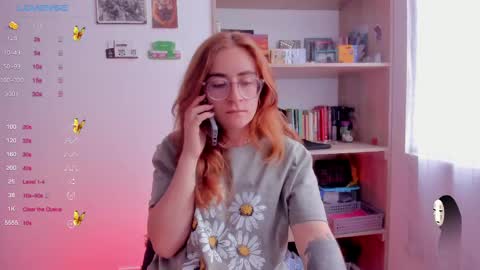 Snapshot of linda_giggle chatting on February 24, 5:09 pm Giggles  online show from February 24, 5:09 pm