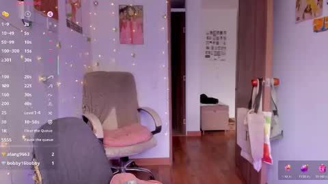 Snapshot of linda_giggle chatting on September 24, 2:09 pm Giggles  online show from September 24, 2:09 pm