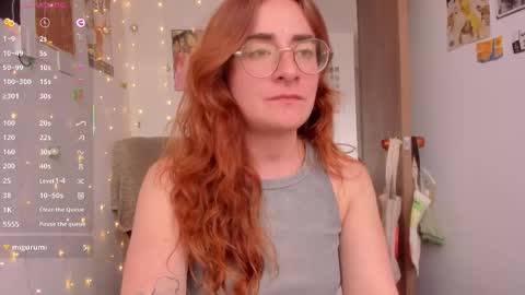 Snapshot of linda_giggle chatting on October 13, 4:07 pm Giggles  online show from October 13, 4:07 pm