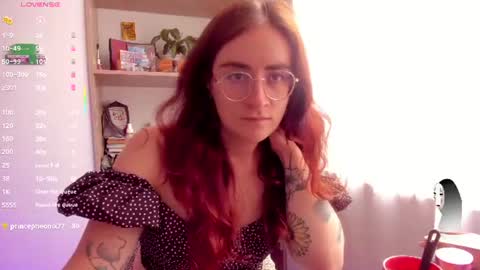 Giggles  online show from July 11, 3:37 pm