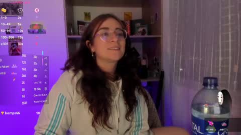 Giggles  online show from July 28, 2:18 am