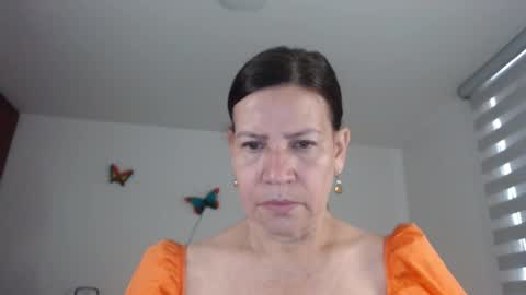 Linda Hanna online show from October 30, 1:23 pm