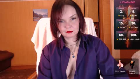 Snapshot of linda_may_ chatting on January 9, 2:33 am Lena online show from January 9, 2:33 am