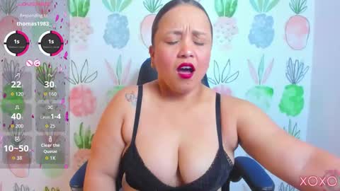 Snapshot of linda_rios_ chatting on October 21, 7:25 pm L I N D A online show from October 21, 7:25 pm