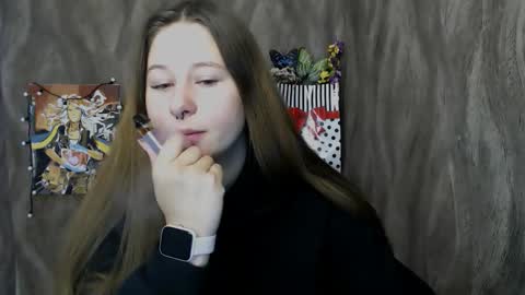 Snapshot of linda_s_ chatting on October 4, 9:29 am Linda online show from October 4, 9:29 am