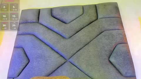 Linda Saenz online show from April 19, 12:15 pm