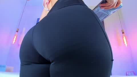 Linda Saenz online show from April 20, 11:35 am