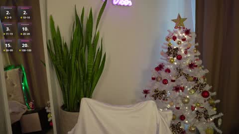 Call me Linda online show from December 2, 8:19 am