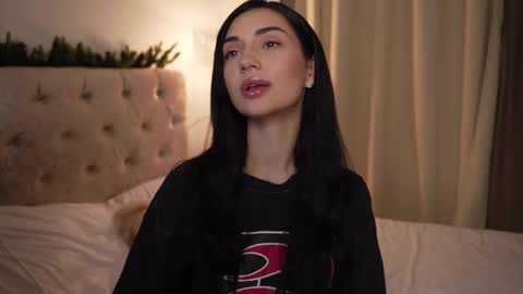 Call me Linda online show from March 7, 10:10 pm