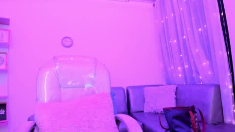 Snapshot of lindaa_miller chatting on January 20, 10:40 am linda miller online show from January 20, 10:40 am