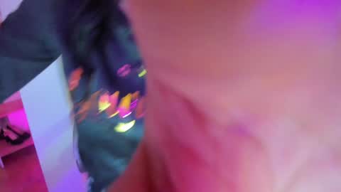 Snapshot of lindaa_miller chatting on February 8, 3:19 am linda miller online show from February 8, 3:19 am