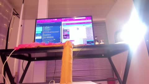 Snapshot of lindaa_miller chatting on March 4, 5:00 am linda miller online show from March 4, 5:00 am