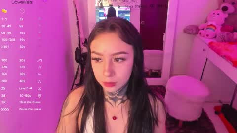 Snapshot of lindaa_miller chatting on November 9, 9:46 pm linda miller online show from November 9, 9:46 pm