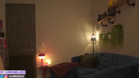 Nia  online show from March 19, 3:16 pm