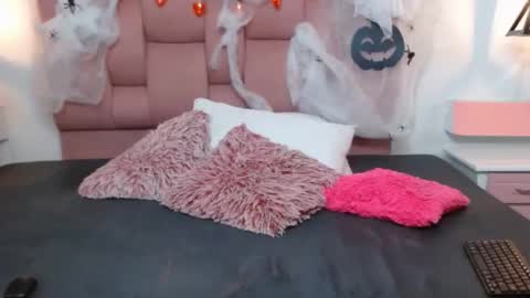 lindacoopers online show from October 23, 12:15 pm