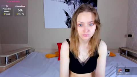 Snapshot of lindaeva chatting on October 5, 2:10 am Linda online show from October 5, 2:10 am