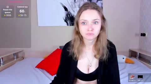Snapshot of lindaeva chatting on October 14, 6:25 am Linda online show from October 14, 6:25 am