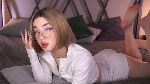 Snapshot of lindathacker chatting on February 10, 8:09 am your Linda is back online show from February 10, 8:09 am