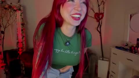 Lindsay    online show from March 27, 11:04 pm