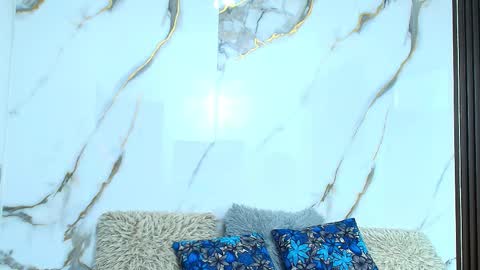  Lindsey  online show from March 9, 11:36 am