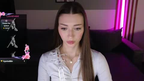 Lindsey online show from April 22, 8:21 pm