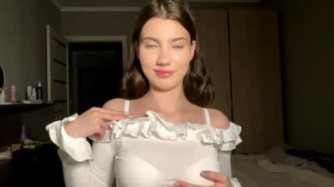 Linda online show from April 19, 6:32 pm