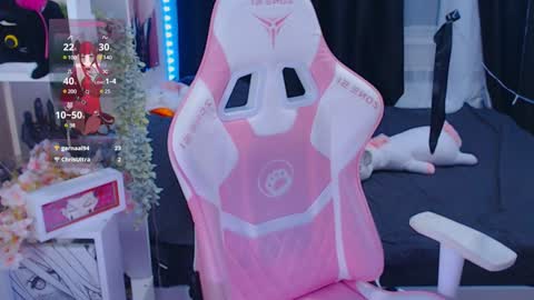 Snapshot of liniq chatting on December 1, 5:13 pm Lina online show from December 1, 5:13 pm