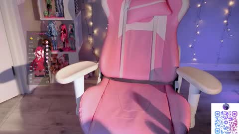 Snapshot of liniq chatting on October 5, 9:56 pm Lina online show from October 5, 9:56 pm