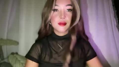 Snapshot of linkingqueens chatting on December 4, 10:24 am linkingqueens online show from December 4, 10:24 am