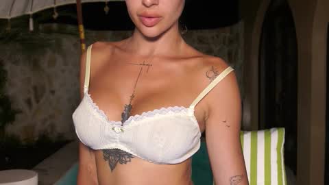 Snapshot of linkinsweeet chatting on March 4, 2:56 pm Alice online show from March 4, 2:56 pm