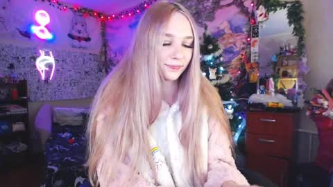 Snapshot of linlin_cuteeee chatting on January 7, 10:19 pm Lin online show from January 7, 10:19 pm