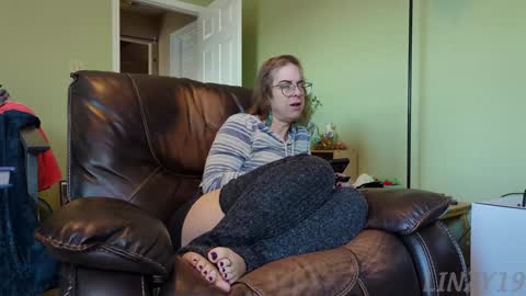 Linzy19 online show from January 12, 3:57 pm