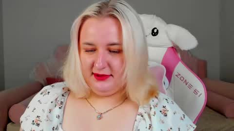 LioraArdyn online show from April 23, 5:08 am