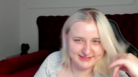 Snapshot of lioraardyn chatting on May 13, 5:16 am LioraArdyn online show from May 13, 5:16 am