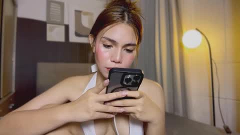 Liora of Ophir online show from February 10, 9:35 am