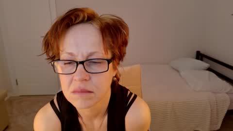 Liora Weiss online show from March 21, 8:30 am