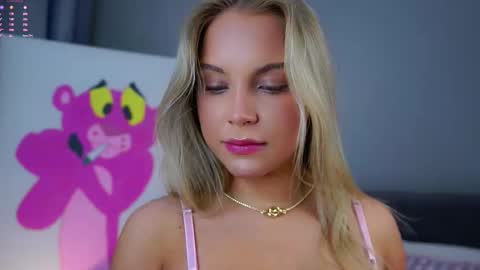 Amelia online show from November 29, 1:08 am