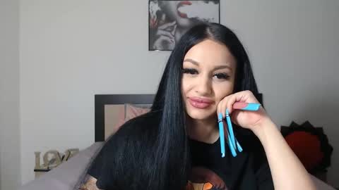 Lisa online show from December 12, 9:15 pm