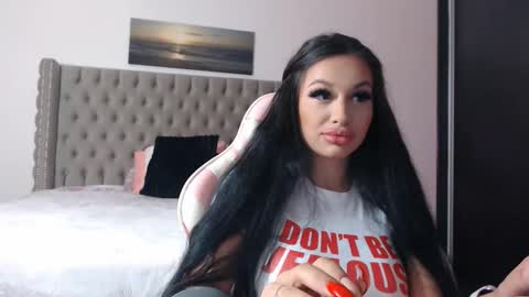 Lisa online show from September 28, 7:30 pm