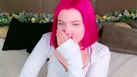 Snapshot of lisa_adam chatting on December 15, 11:01 am lissi online show from December 15, 11:01 am