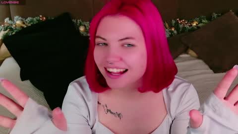 Snapshot of lisa_adam chatting on December 18, 10:19 am lissi online show from December 18, 10:19 am