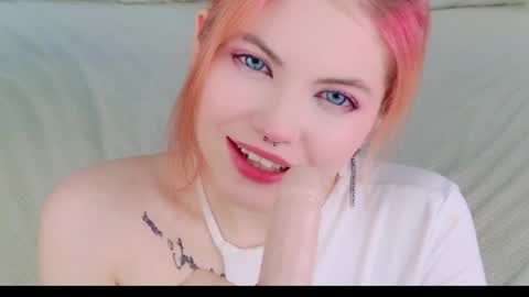 Snapshot of lisa_adam chatting on January 24, 7:08 am lissi online show from January 24, 7:08 am