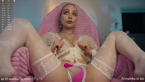 Snapshot of lisa_babymetal chatting on January 30, 12:59 pm Lisa online show from January 30, 12:59 pm