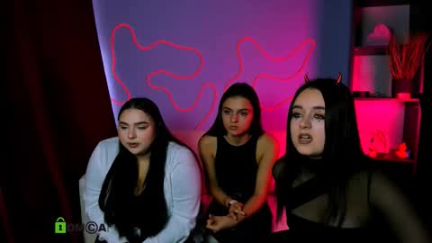 Lisa online show from October 31, 11:55 am