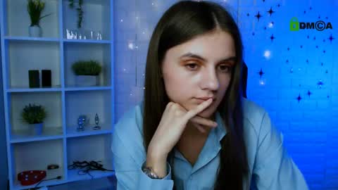 Snapshot of lisa_dark_ chatting on June 4, 12:55 pm Lisa online show from June 4, 12:55 pm