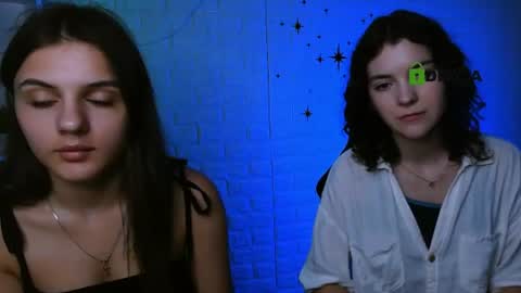 Snapshot of lisa_dark_ chatting on June 12, 9:19 am Lisa online show from June 12, 9:19 am