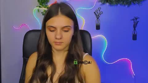 Lisa online show from July 13, 9:34 am