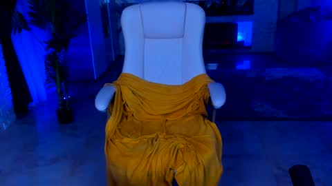 lisa_elfy online show from January 28, 4:52 pm